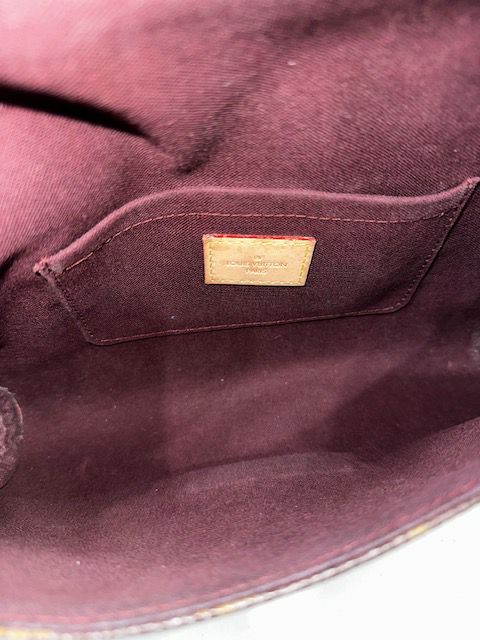 Louis Vuitton Favorite MM Crossbody