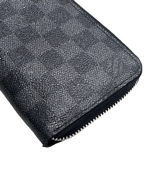 Louis Vuitton Damier Graphite Vertical Wallet