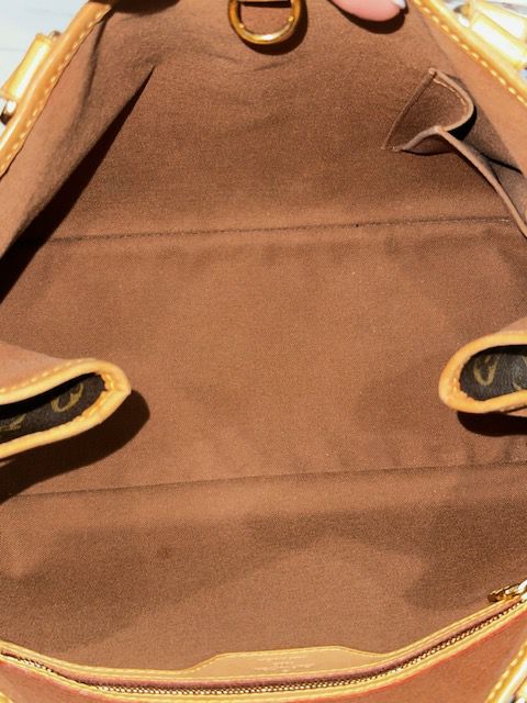 Louis Vuitton Batignolles Horizontal Shoulder Bag