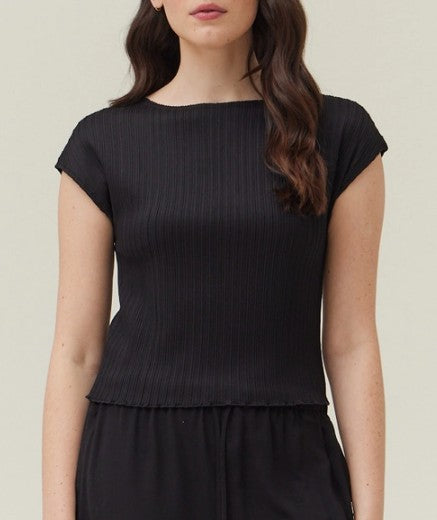 Grade & Gather Black Pleated Cap Sleeve Blouse