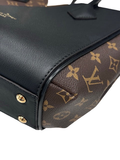 Louis Vuitton Kimono PM - Very Good