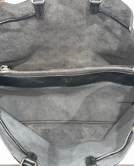 Louis Vuitton Bella Tote - Very Good