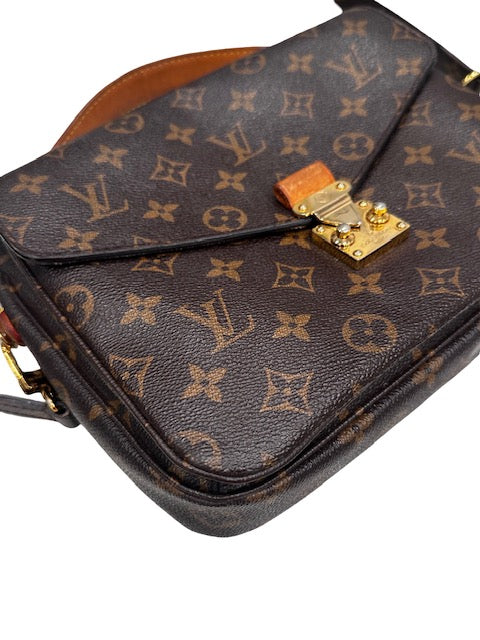 Louis Vuitton Pochette Metis