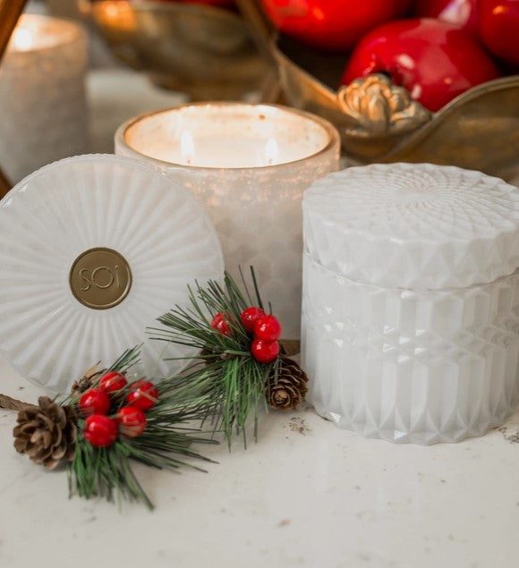 Aqua De Soi Winter Wonderland Petite Shimmer Candle 8oz (White)