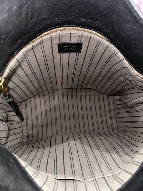 Louis Vuitton Metis Hobo
