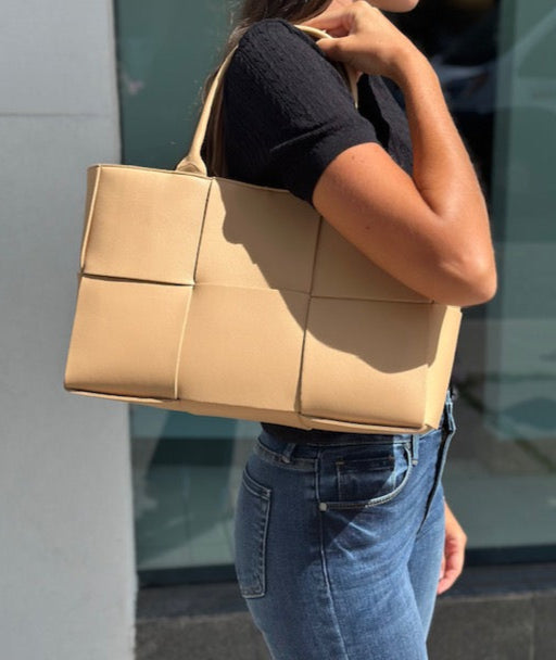 Bottega Veneta Arco Medium Tote - New With Tags