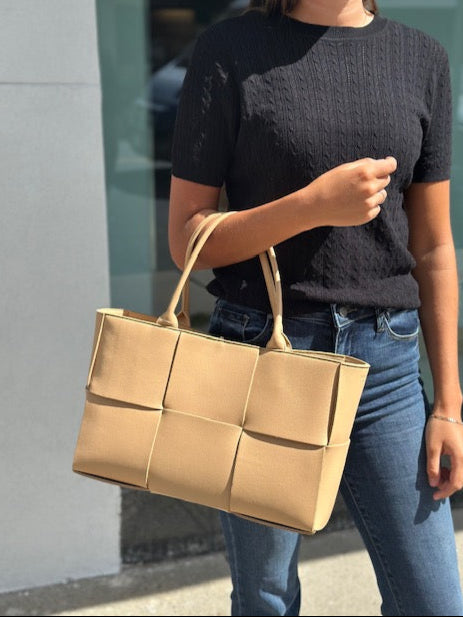 Bottega Veneta Arco Medium Tote - New With Tags